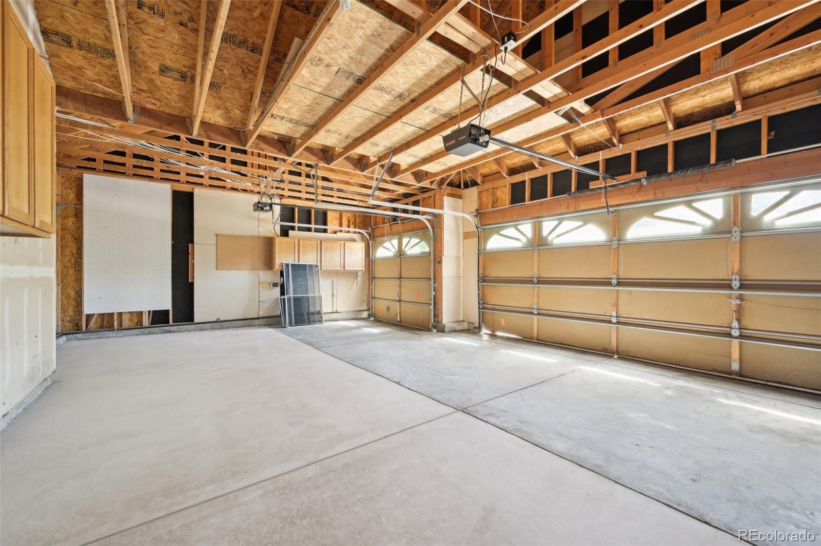 5879 Versailles Street, Aurora, CO 80015, 3 Bedrooms Bedrooms, ,3 BathroomsBathrooms,Residential,For Sale,Versailles,REC2857201