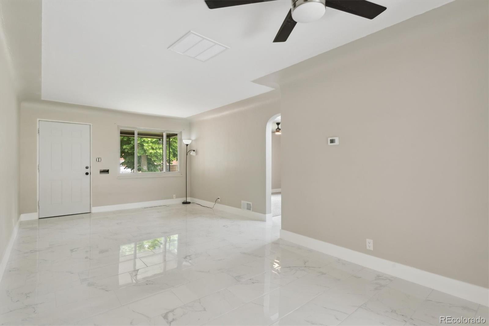 2249 Kingston Street, Aurora, CO 80010, 5 Bedrooms Bedrooms, ,2 BathroomsBathrooms,Residential,For Sale,Kingston,REC4036380