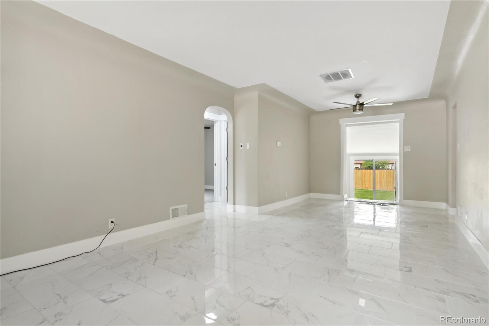 2249 Kingston Street, Aurora, CO 80010, 5 Bedrooms Bedrooms, ,2 BathroomsBathrooms,Residential,For Sale,Kingston,REC4036380