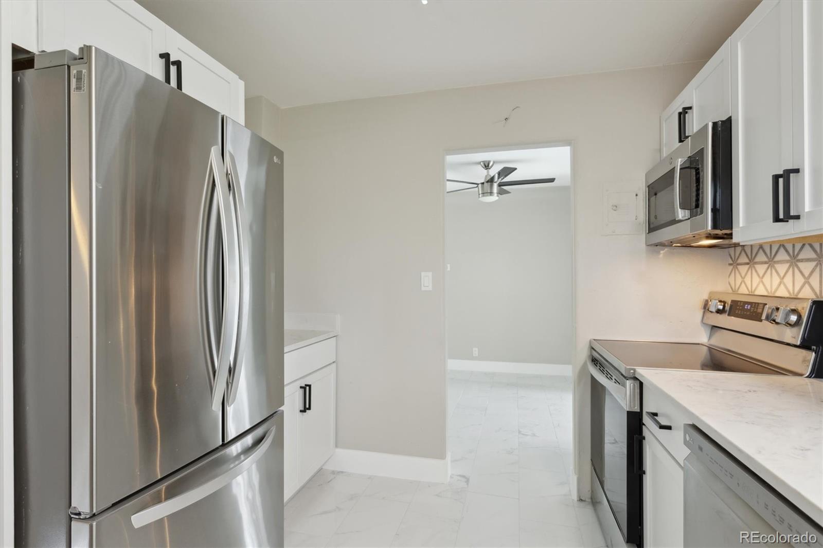 2249 Kingston Street, Aurora, CO 80010, 5 Bedrooms Bedrooms, ,2 BathroomsBathrooms,Residential,For Sale,Kingston,REC4036380