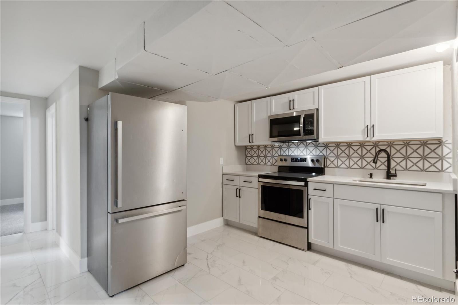 2249 Kingston Street, Aurora, CO 80010, 5 Bedrooms Bedrooms, ,2 BathroomsBathrooms,Residential,For Sale,Kingston,REC4036380