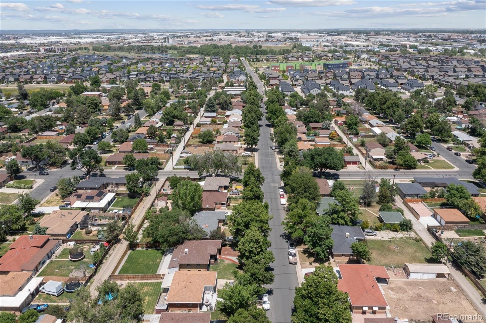 2249 Kingston Street, Aurora, CO 80010, 5 Bedrooms Bedrooms, ,2 BathroomsBathrooms,Residential,For Sale,Kingston,REC4036380