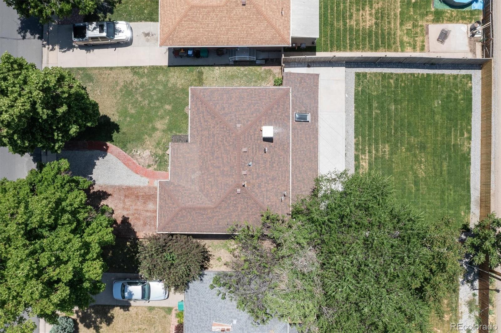 2249 Kingston Street, Aurora, CO 80010, 5 Bedrooms Bedrooms, ,2 BathroomsBathrooms,Residential,For Sale,Kingston,REC4036380