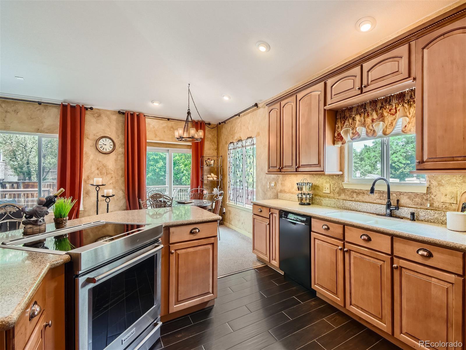 8417 Parfet Court, Littleton, CO 80127, 4 Bedrooms Bedrooms, ,3 BathroomsBathrooms,Residential,For Sale,Parfet,REC6531452