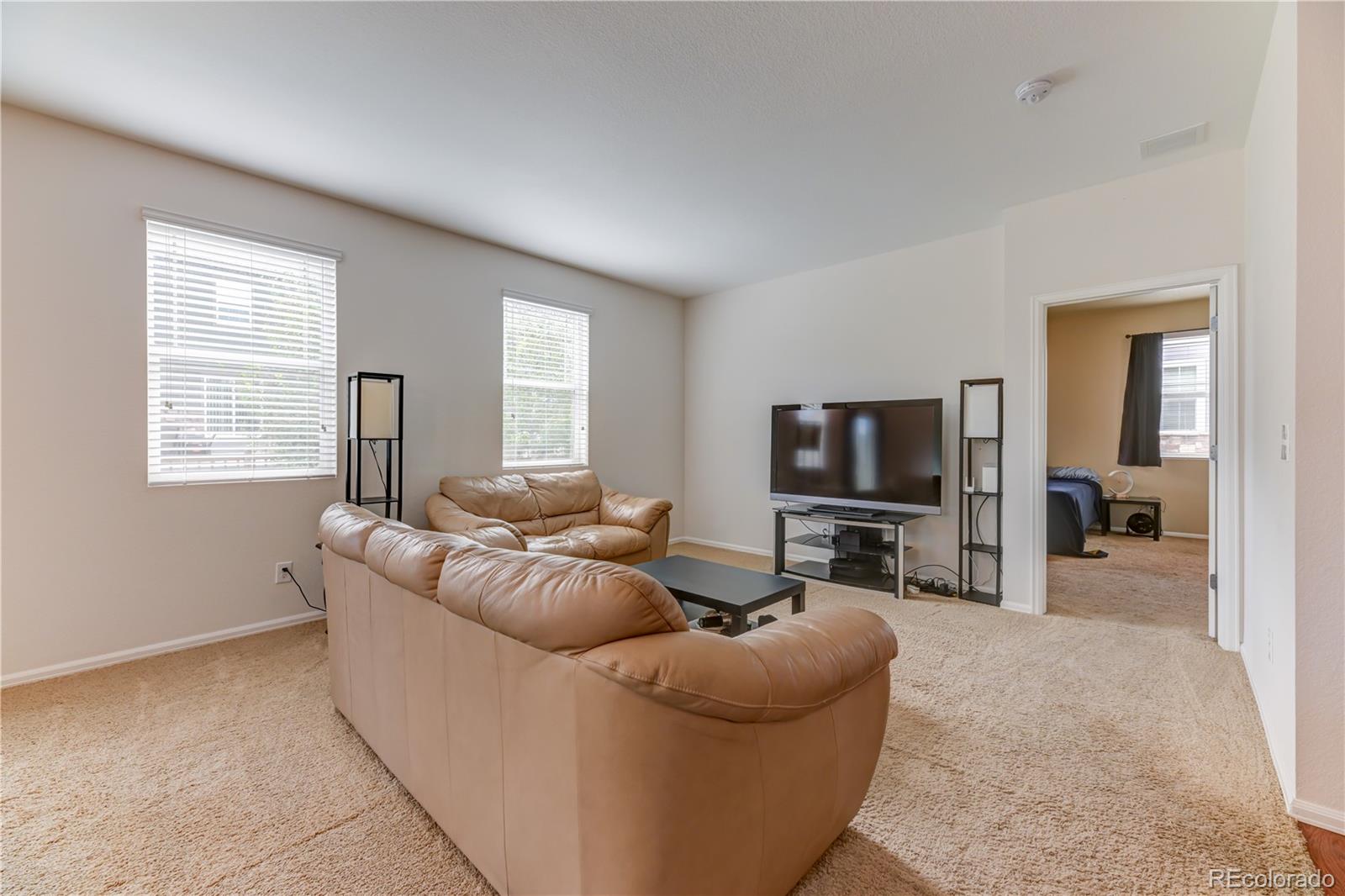 6434 Ensenada Court, Aurora, CO 80019, 3 Bedrooms Bedrooms, ,2 BathroomsBathrooms,Residential,For Sale,Ensenada,REC8206202