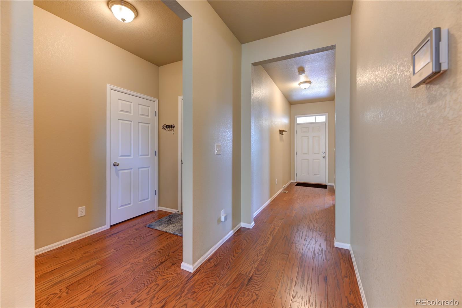 6434 Ensenada Court, Aurora, CO 80019, 3 Bedrooms Bedrooms, ,2 BathroomsBathrooms,Residential,For Sale,Ensenada,REC8206202