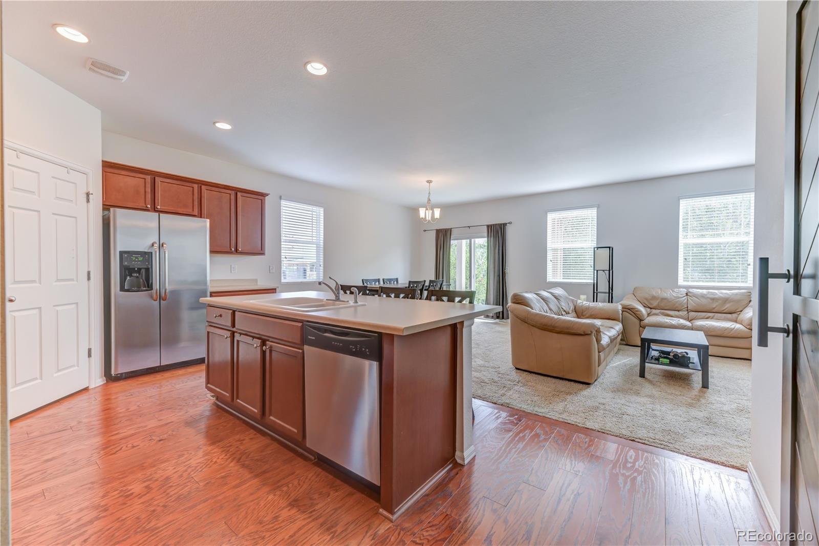 6434 Ensenada Court, Aurora, CO 80019, 3 Bedrooms Bedrooms, ,2 BathroomsBathrooms,Residential,For Sale,Ensenada,REC8206202