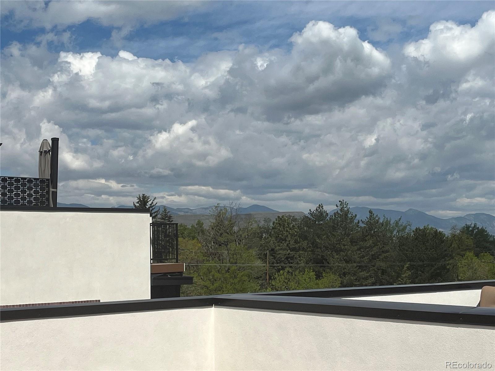 2164 Applewood Drive, Lakewood, CO 80215, 3 Bedrooms Bedrooms, ,4 BathroomsBathrooms,Residential,For Sale,Applewood Village,Applewood,REC7295938