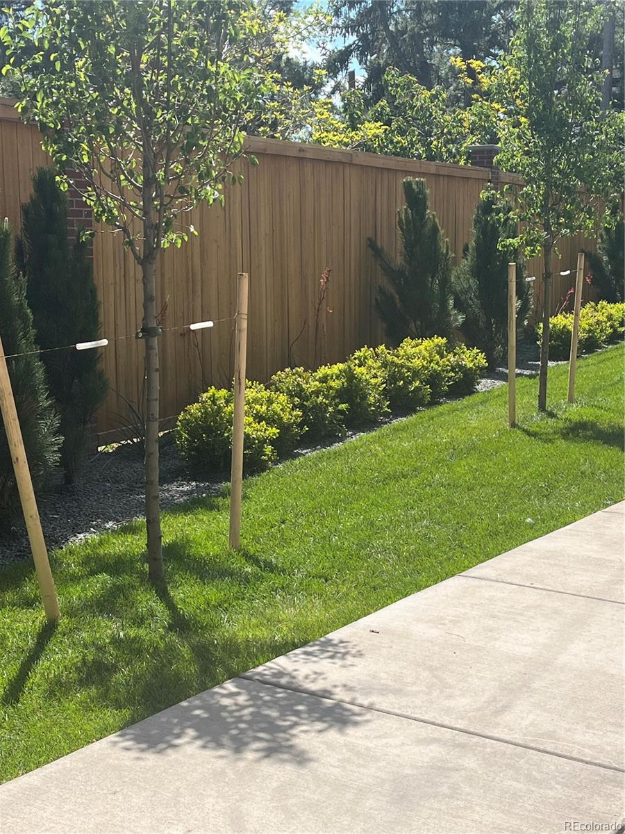 2164 Applewood Drive, Lakewood, CO 80215, 3 Bedrooms Bedrooms, ,4 BathroomsBathrooms,Residential,For Sale,Applewood Village,Applewood,REC7295938