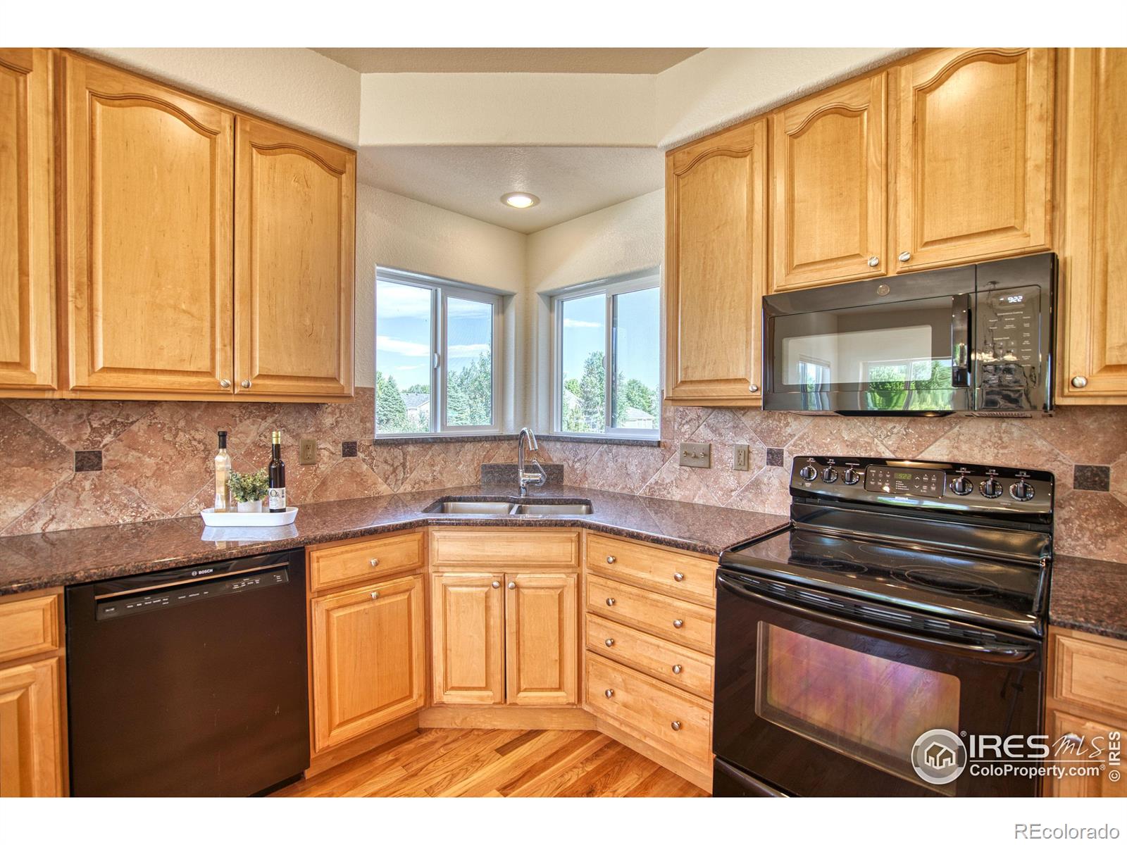 3560 Rinn Valley Drive, Longmont, CO 80504, 3 Bedrooms Bedrooms, ,4 BathroomsBathrooms,Residential,For Sale,Rinn Valley,RECIR1011747
