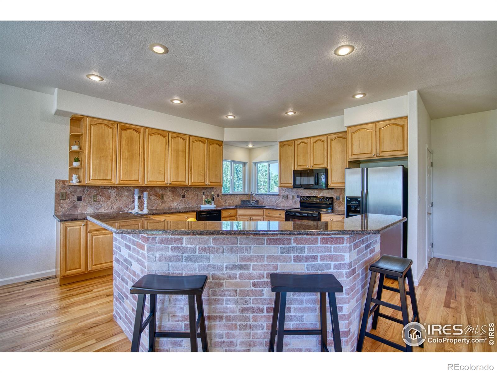 3560 Rinn Valley Drive, Longmont, CO 80504, 3 Bedrooms Bedrooms, ,4 BathroomsBathrooms,Residential,For Sale,Rinn Valley,RECIR1011747