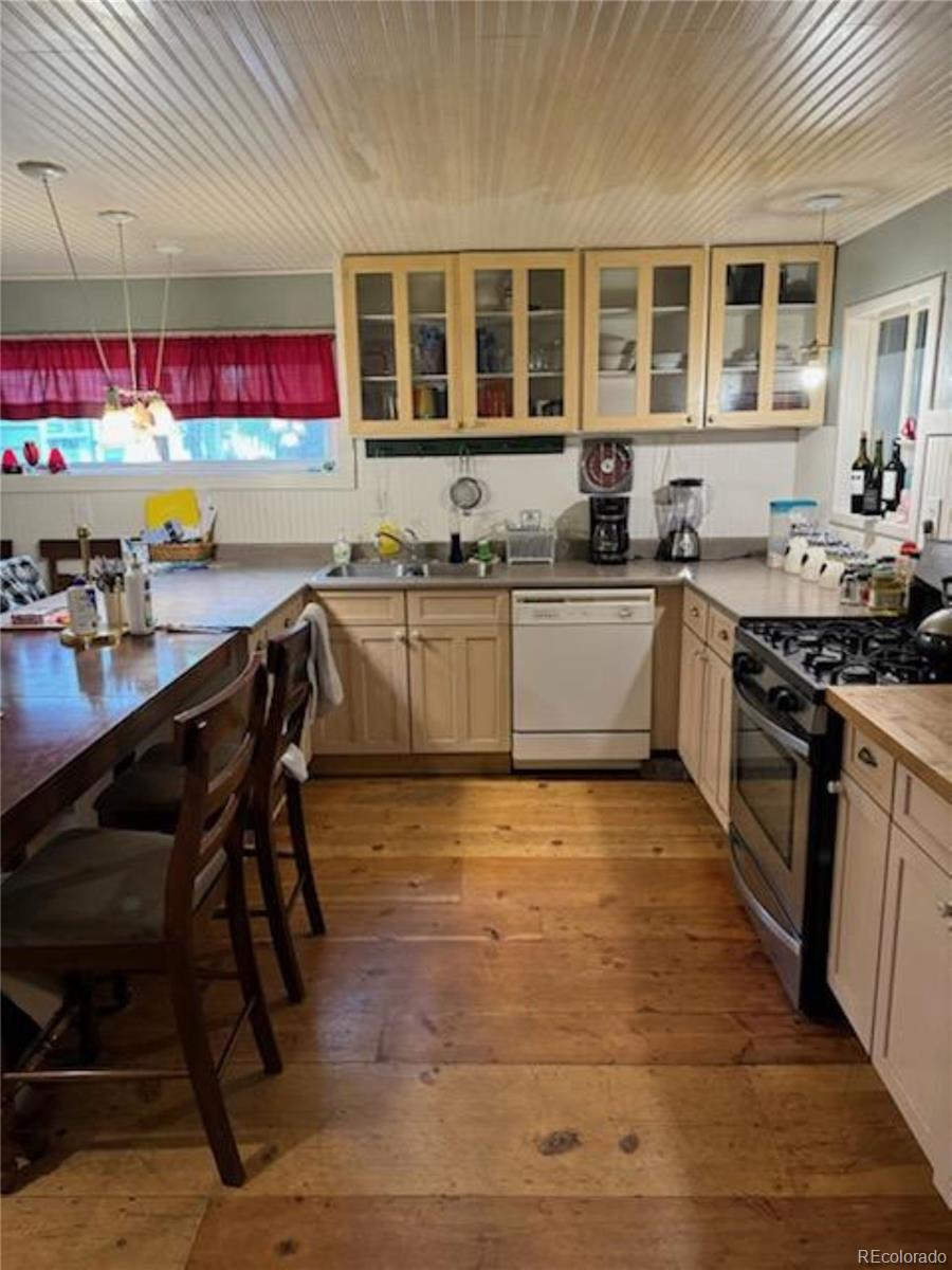 555 8th Street, Saguache, CO 81149, 2 Bedrooms Bedrooms, ,2 BathroomsBathrooms,Residential,For Sale,8th,REC9017979