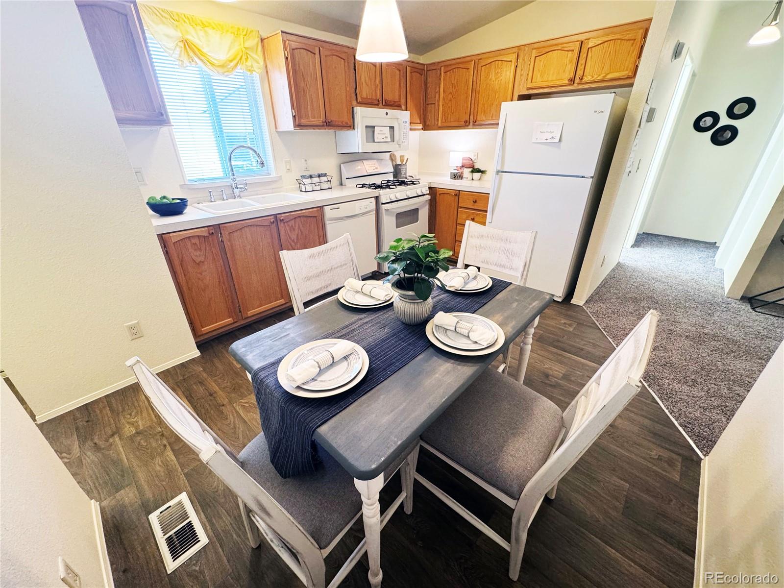 11330 Big Bend, Longmont, CO 80504, 3 Bedrooms Bedrooms, ,2 BathroomsBathrooms,Residential,For Sale,Big Bend,REC3046686