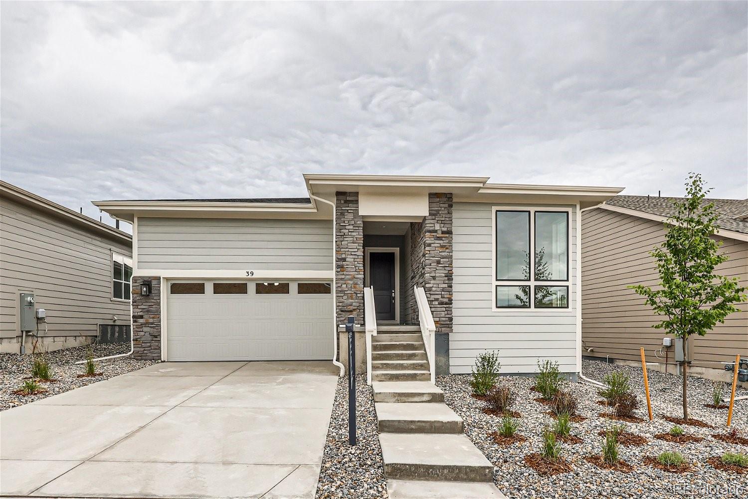 39 Leafy Aster Lane, Castle Rock, CO 80104, 2 Bedrooms Bedrooms, ,2 BathroomsBathrooms,Residential,For Sale,Leafy Aster,REC7637471