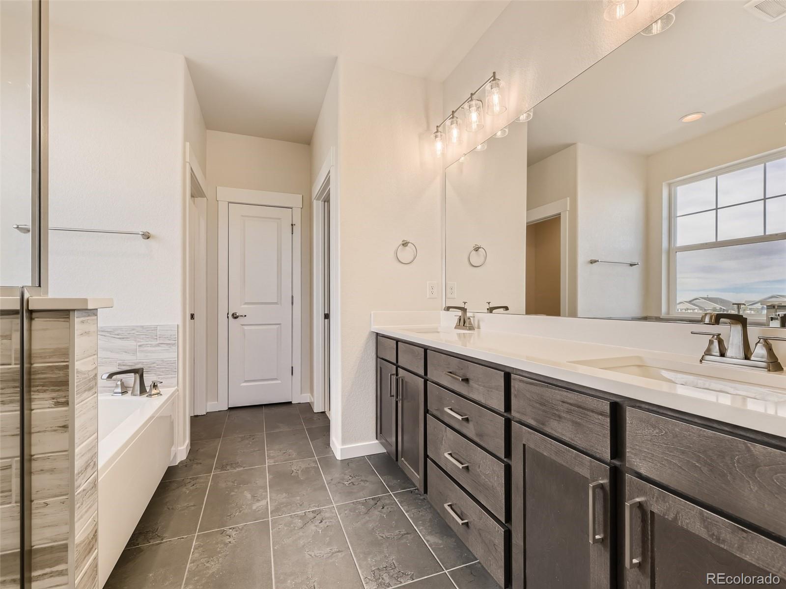 8921 Rome Court, Aurora, CO 80016, 3 Bedrooms Bedrooms, ,2 BathroomsBathrooms,Residential,For Sale,Rome,REC9356635