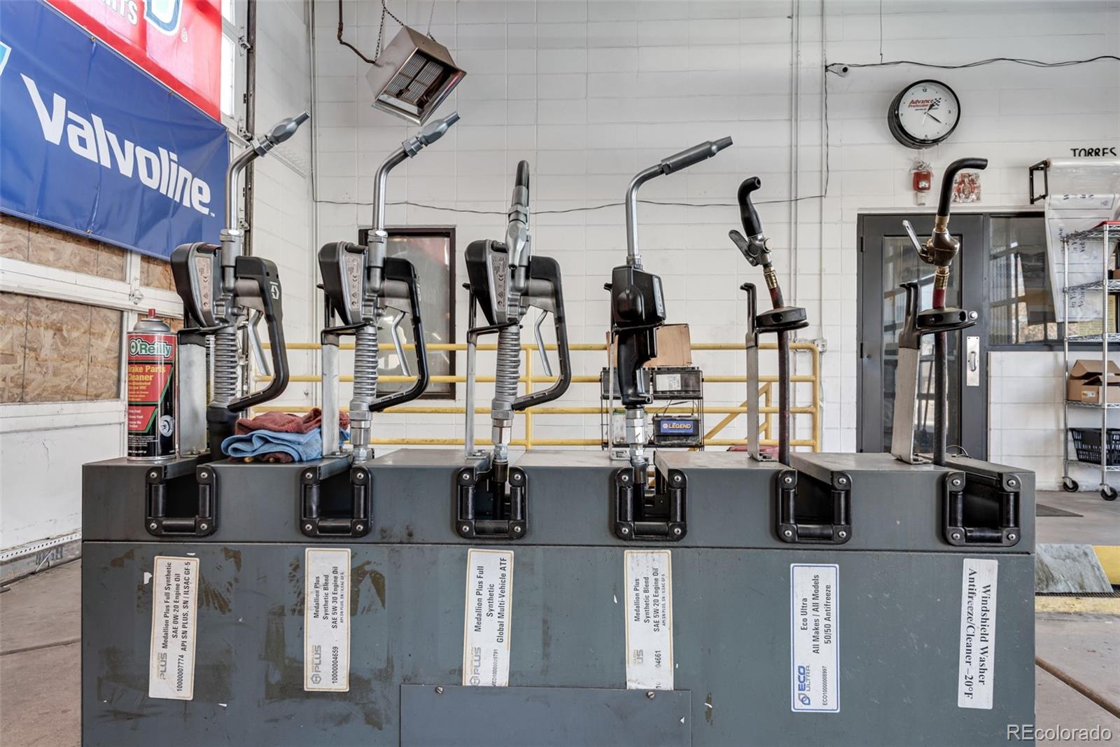 3443 S Vance Street, Lakewood, CO 80227, ,Commercial,For Sale,Quality Quick Lube and Car Wash,Vance,REC9496499