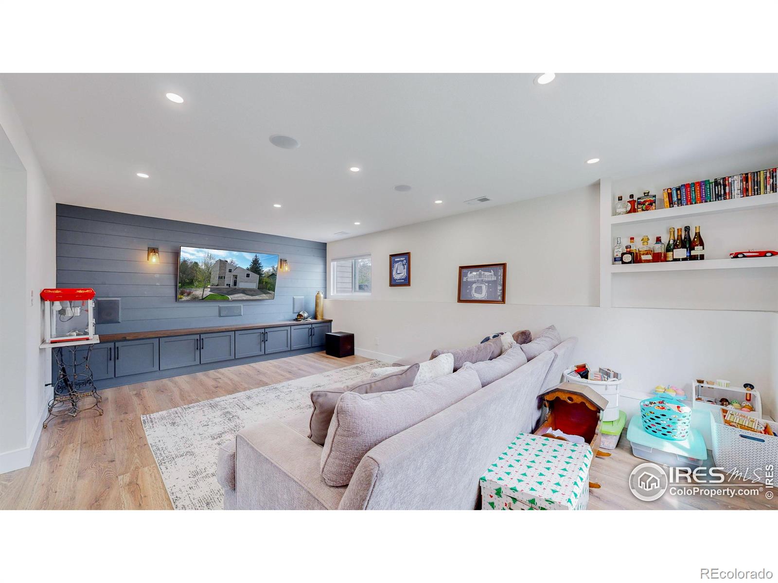 717 Ridgecrest Road, Fort Collins, CO 80524, 5 Bedrooms Bedrooms, ,3 BathroomsBathrooms,Residential,For Sale,Ridgecrest,RECIR1013284