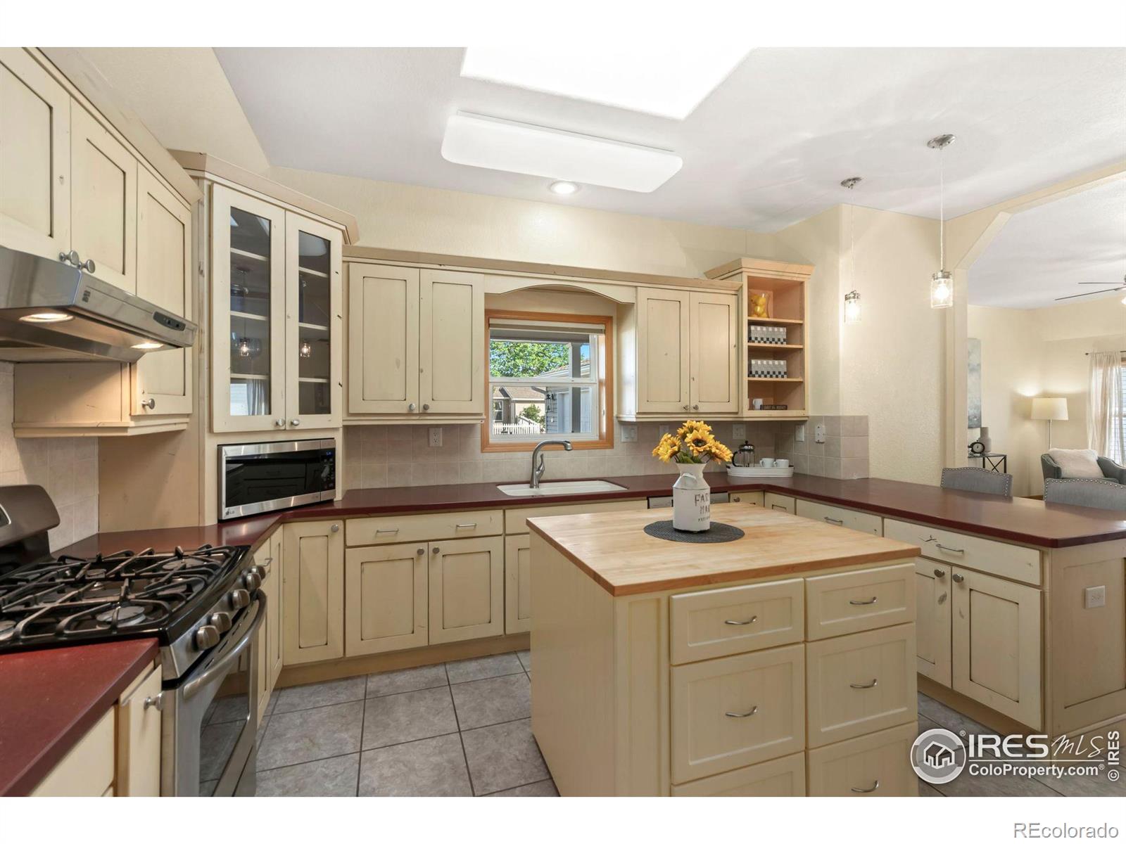 949 Sunchase Drive, Fort Collins, CO 80524, 2 Bedrooms Bedrooms, ,2 BathroomsBathrooms,Residential,For Sale,Sunchase,RECIR1013341