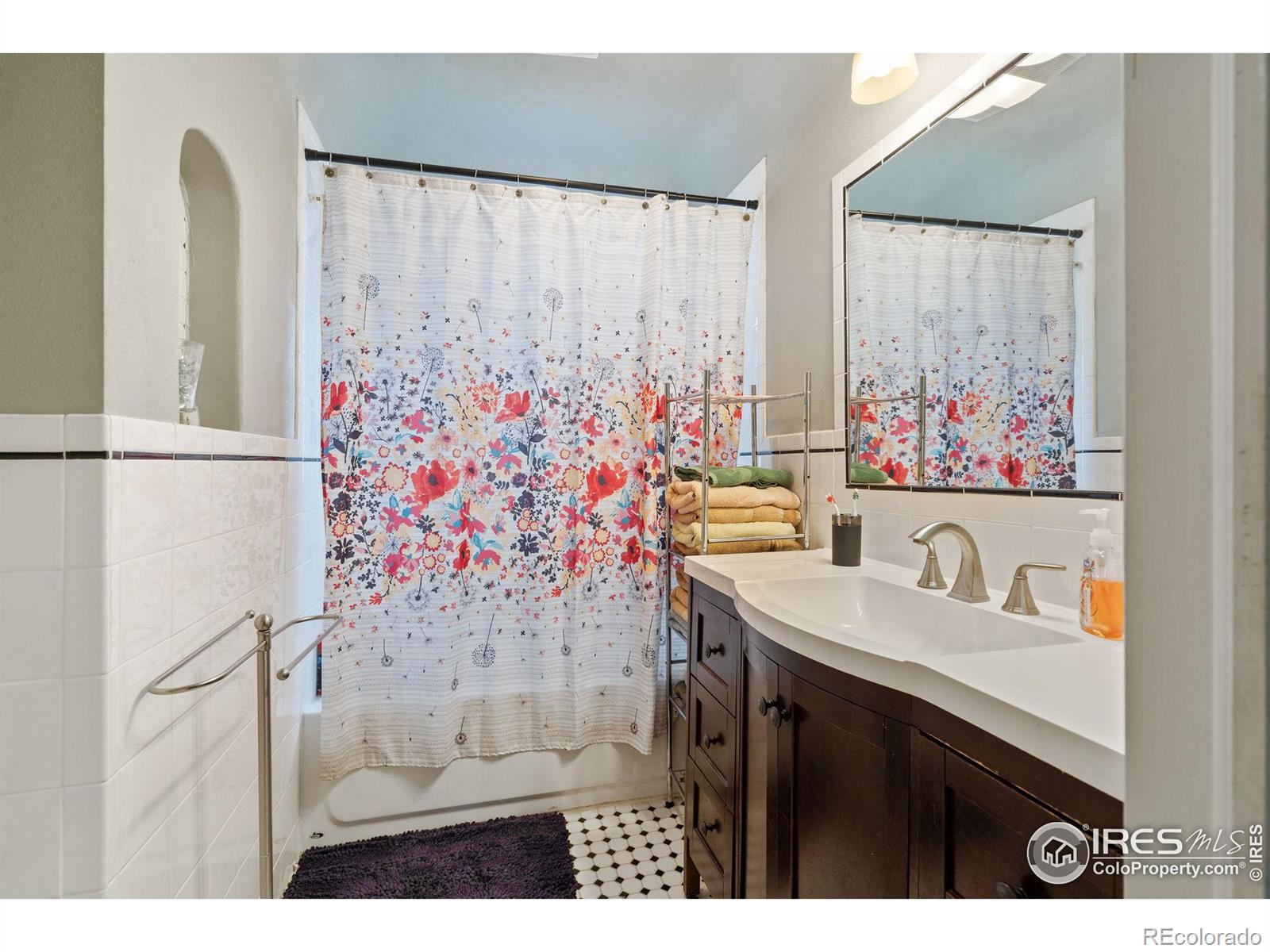 1555 Monroe Avenue, Loveland, CO 80538, 3 Bedrooms Bedrooms, ,2 BathroomsBathrooms,Residential,For Sale,Monroe,RECIR1013363