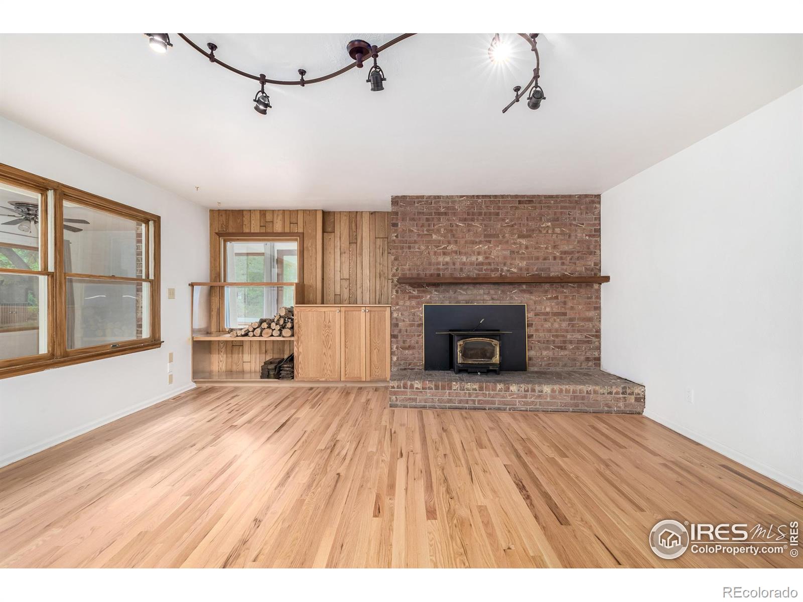 3833 57th Street, Boulder, CO 80301, 4 Bedrooms Bedrooms, ,3 BathroomsBathrooms,Residential,For Sale,57th,RECIR1013400