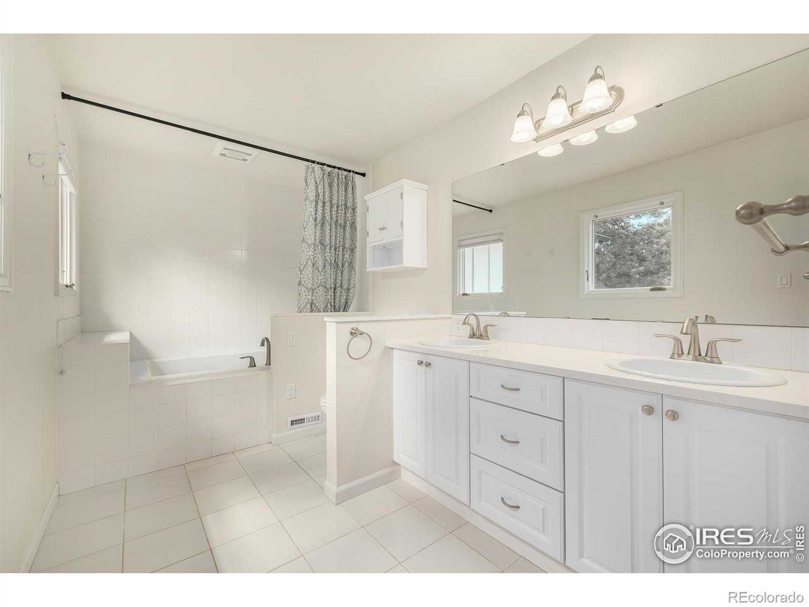 3833 57th Street, Boulder, CO 80301, 4 Bedrooms Bedrooms, ,3 BathroomsBathrooms,Residential,For Sale,57th,RECIR1013400