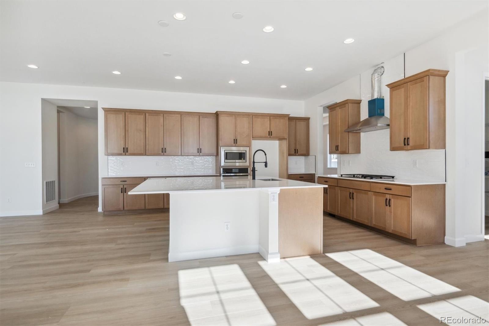 5102 Hickory Oaks Street, Castle Rock, CO 80104, 5 Bedrooms Bedrooms, ,5 BathroomsBathrooms,Residential,For Sale,Hickory Oaks,REC9259272