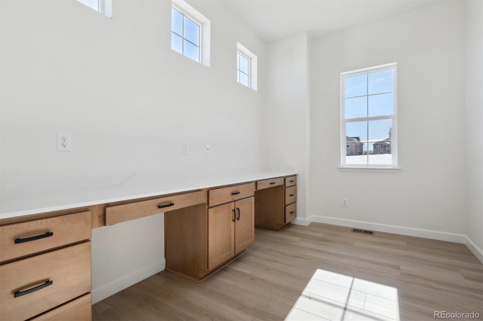 5102 Hickory Oaks Street, Castle Rock, CO 80104, 5 Bedrooms Bedrooms, ,5 BathroomsBathrooms,Residential,For Sale,Hickory Oaks,REC9259272