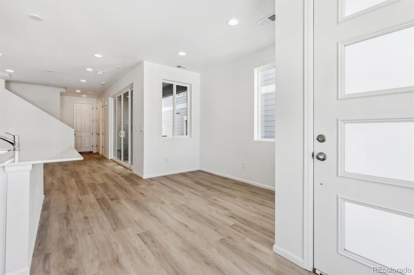 8827 Snake River Street, Littleton, CO 80125, 3 Bedrooms Bedrooms, ,3 BathroomsBathrooms,Residential,For Sale,Snake River,REC2458156