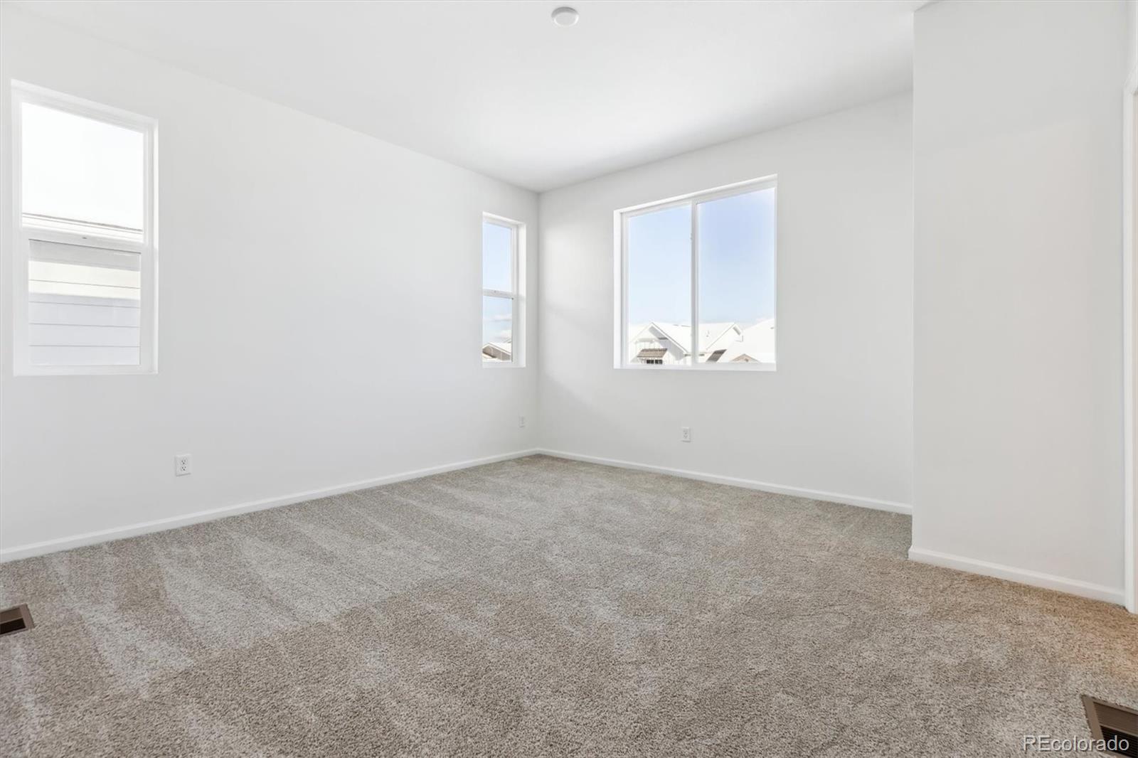 8827 Snake River Street, Littleton, CO 80125, 3 Bedrooms Bedrooms, ,3 BathroomsBathrooms,Residential,For Sale,Snake River,REC2458156