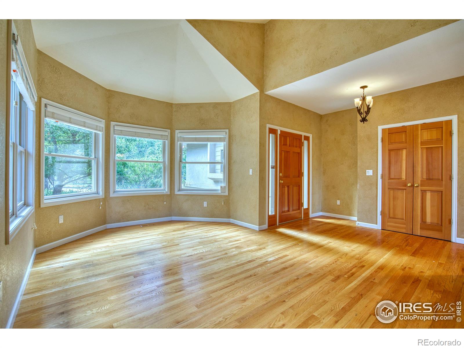 2875 Island Drive, Boulder, CO 80301, 4 Bedrooms Bedrooms, ,4 BathroomsBathrooms,Residential,For Sale,Island,RECIR1013461
