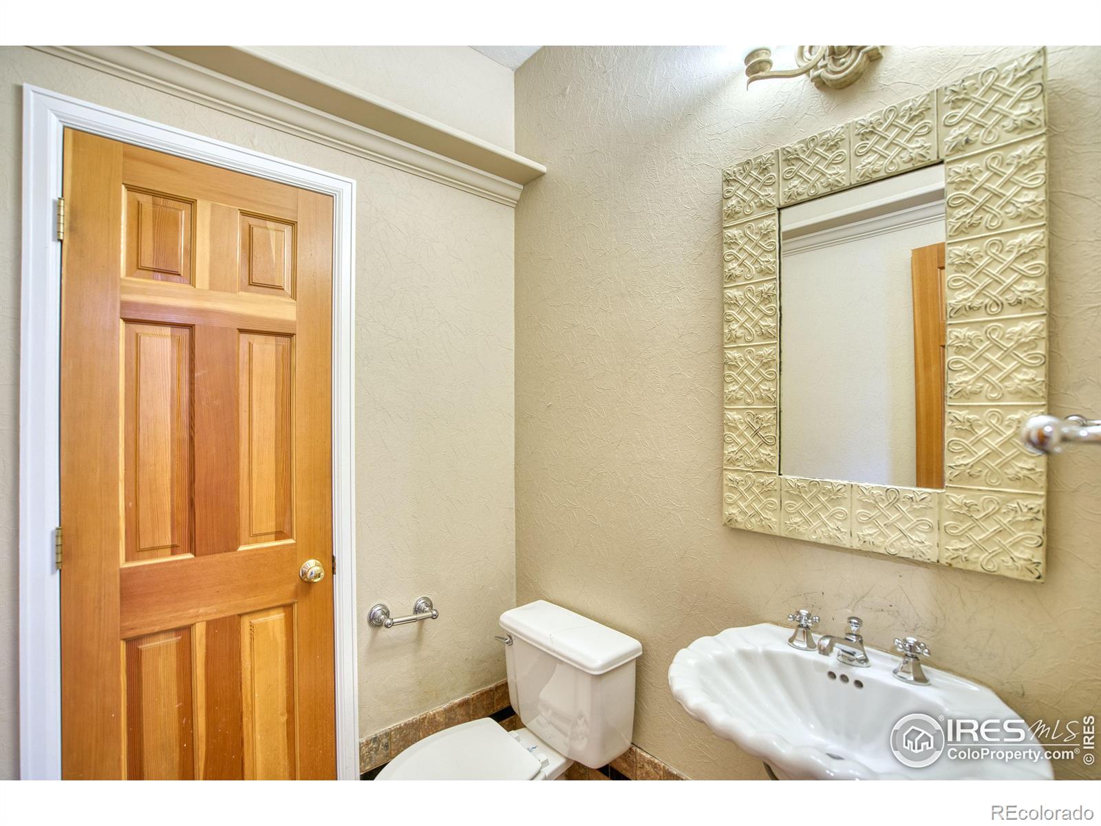 2875 Island Drive, Boulder, CO 80301, 4 Bedrooms Bedrooms, ,4 BathroomsBathrooms,Residential,For Sale,Island,RECIR1013461