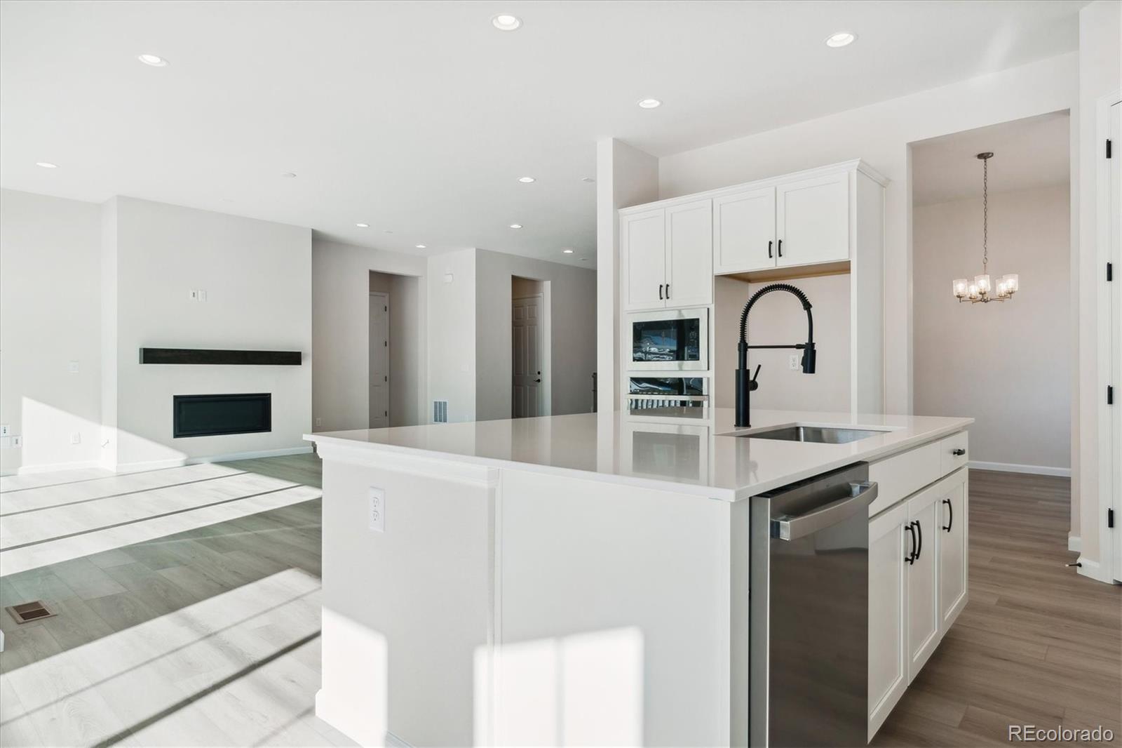 4355 Hickory Oaks Street, Castle Rock, CO 80104, 3 Bedrooms Bedrooms, ,3 BathroomsBathrooms,Residential,For Sale,Hickory Oaks,REC3907273