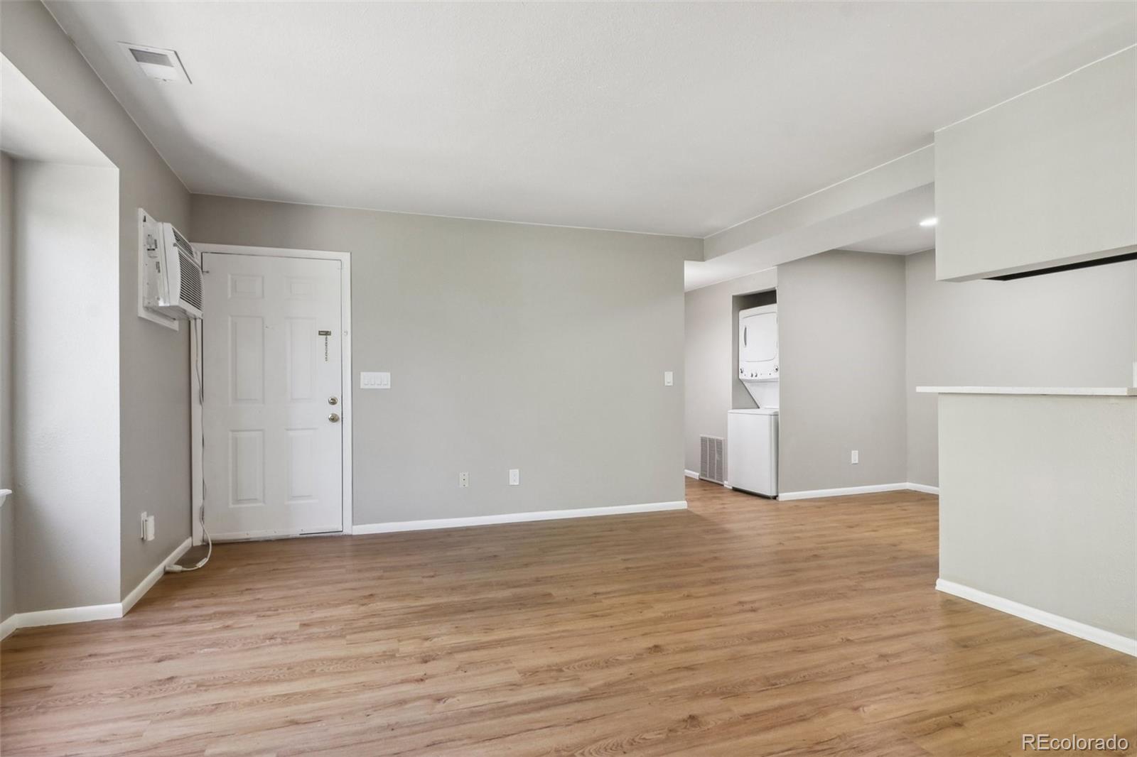 871 S Uravan Court, Aurora, CO 80017, 8 Bedrooms Bedrooms, ,4 BathroomsBathrooms,Income,For Sale,Uravan,REC4882467