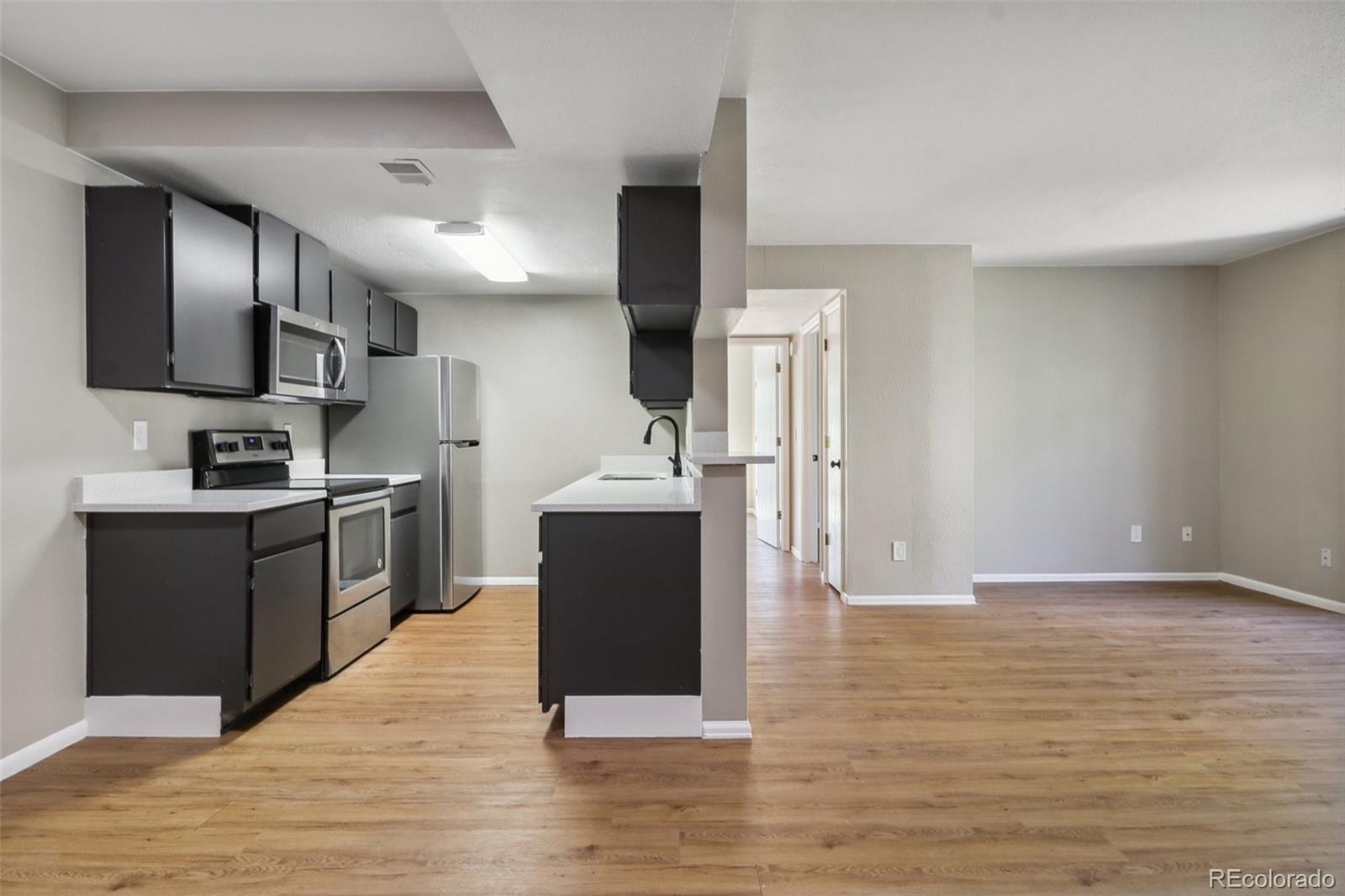 871 S Uravan Court, Aurora, CO 80017, 8 Bedrooms Bedrooms, ,4 BathroomsBathrooms,Income,For Sale,Uravan,REC4882467