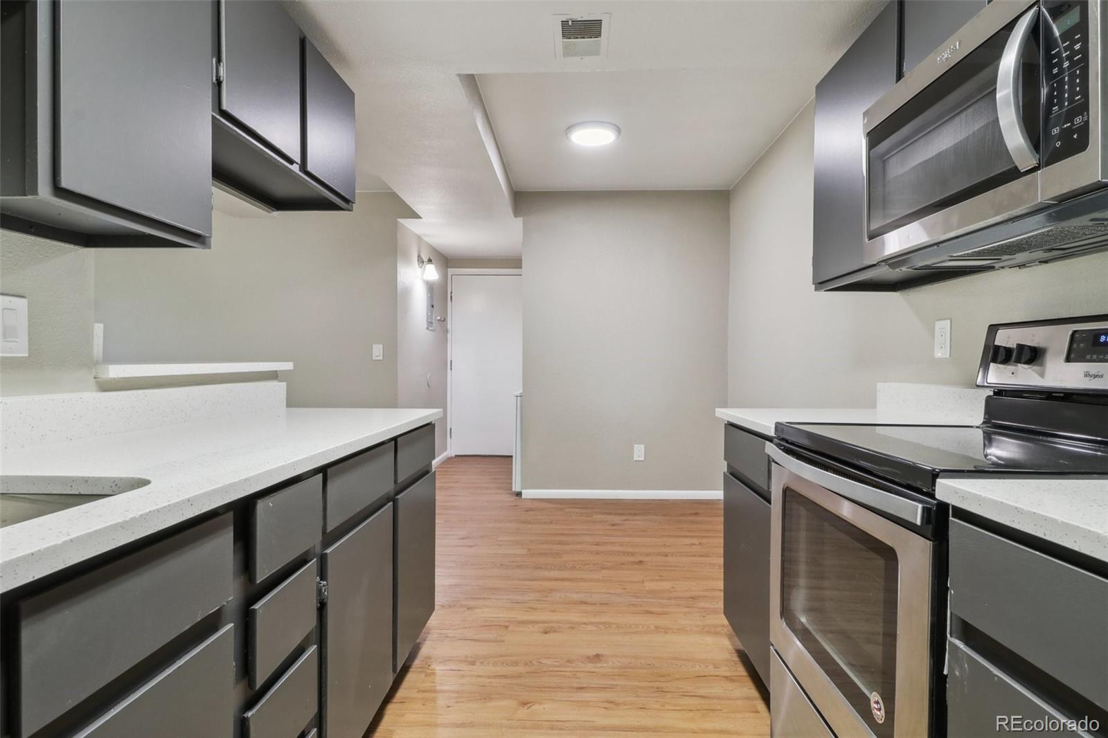 871 S Uravan Court, Aurora, CO 80017, 8 Bedrooms Bedrooms, ,4 BathroomsBathrooms,Income,For Sale,Uravan,REC4882467