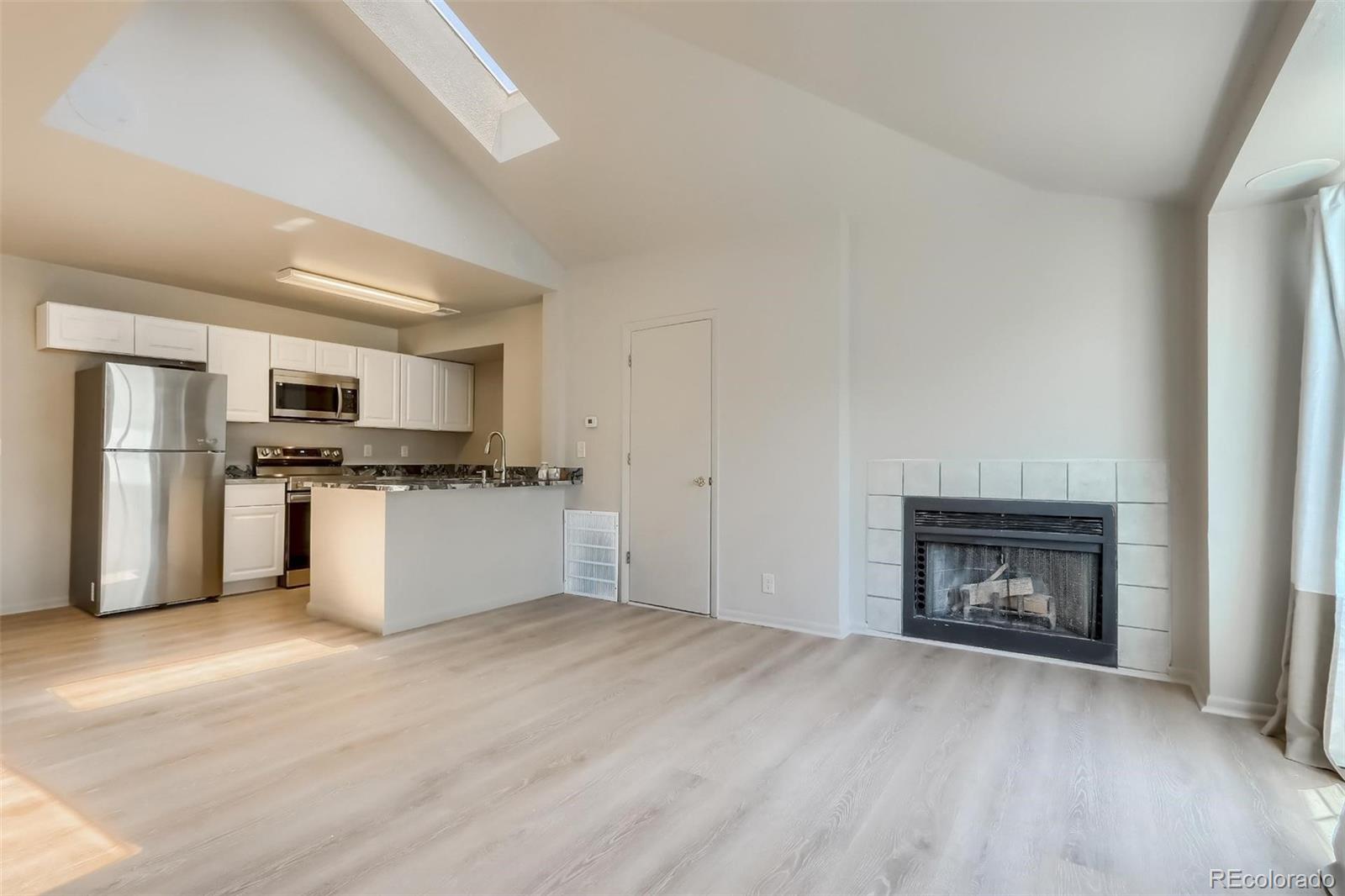 871 S Uravan Court, Aurora, CO 80017, 8 Bedrooms Bedrooms, ,4 BathroomsBathrooms,Income,For Sale,Uravan,REC4882467