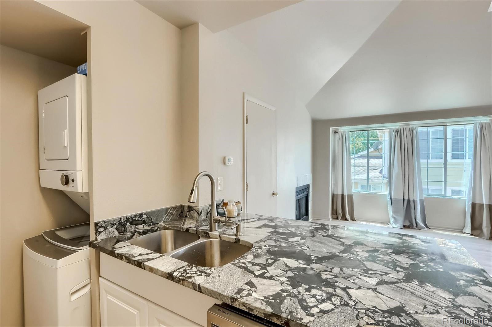 871 S Uravan Court, Aurora, CO 80017, 8 Bedrooms Bedrooms, ,4 BathroomsBathrooms,Income,For Sale,Uravan,REC4882467