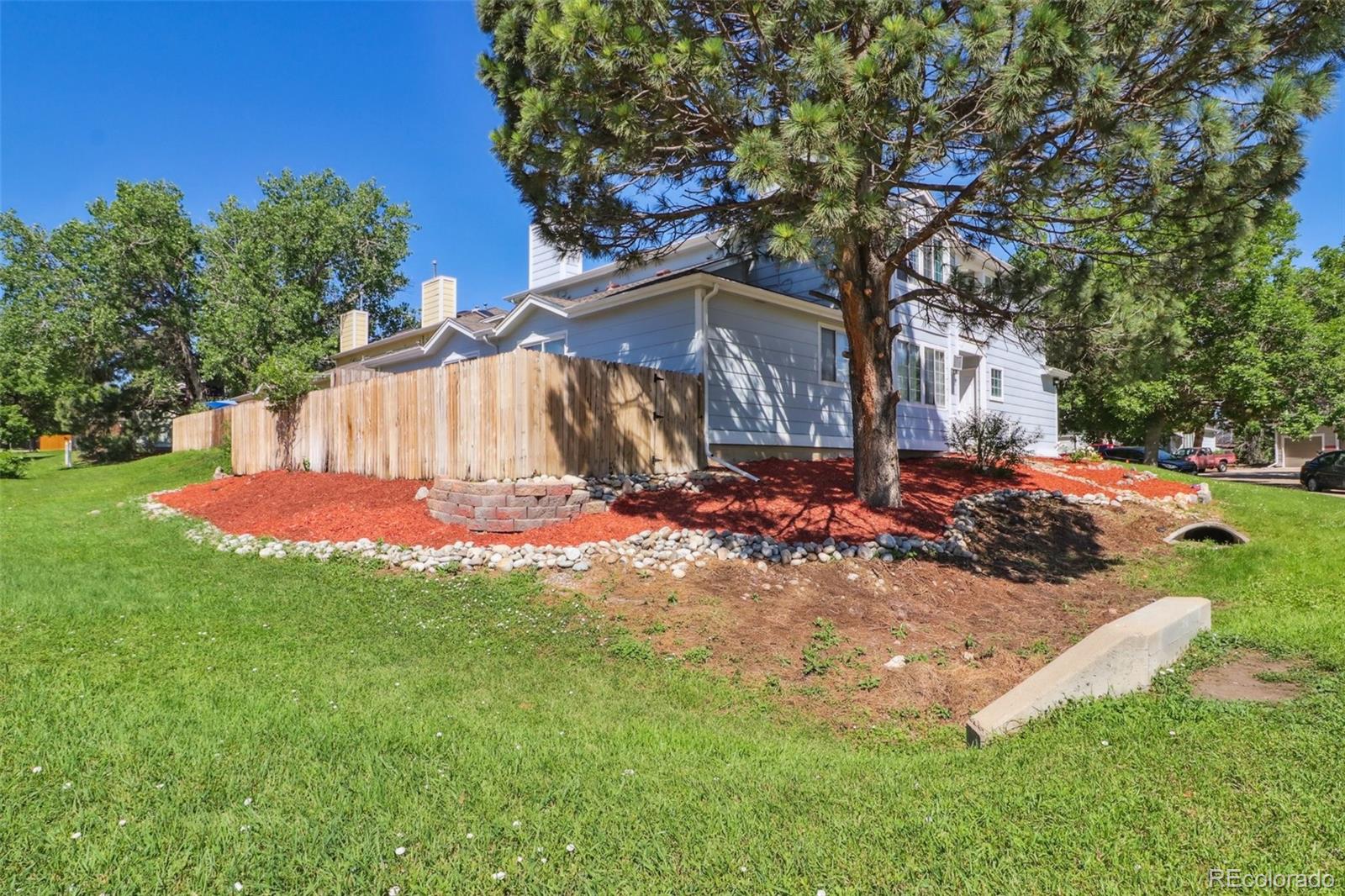 871 S Uravan Court, Aurora, CO 80017, 8 Bedrooms Bedrooms, ,4 BathroomsBathrooms,Income,For Sale,Uravan,REC4882467