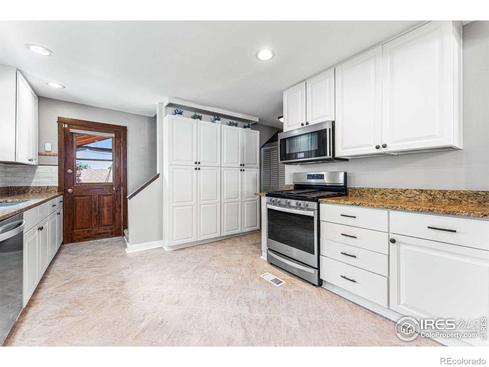 2189 Grant Street, Denver, CO 80210, 4 Bedrooms Bedrooms, ,2 BathroomsBathrooms,Residential,For Sale,Grant,RECIR1013790