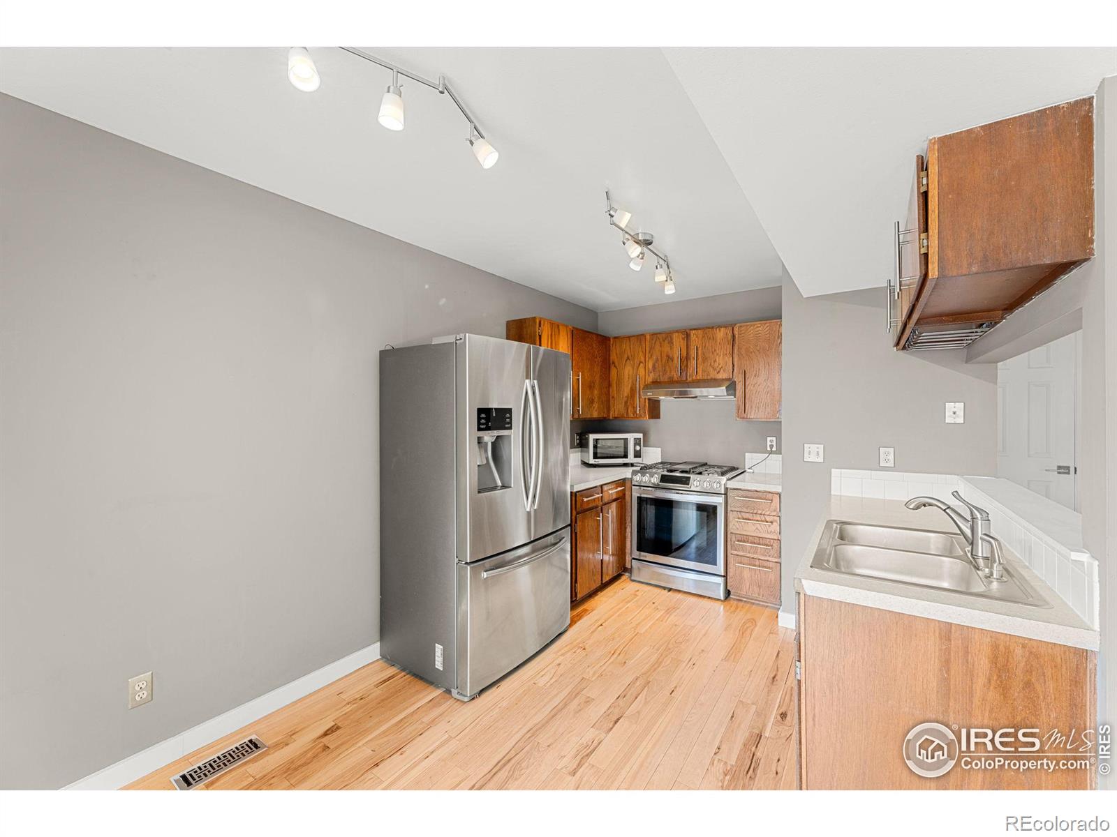 3835 Talisman Place #B, Boulder, CO 80301, 2 Bedrooms Bedrooms, ,2 BathroomsBathrooms,Residential,For Sale,Talisman,RECIR1013767