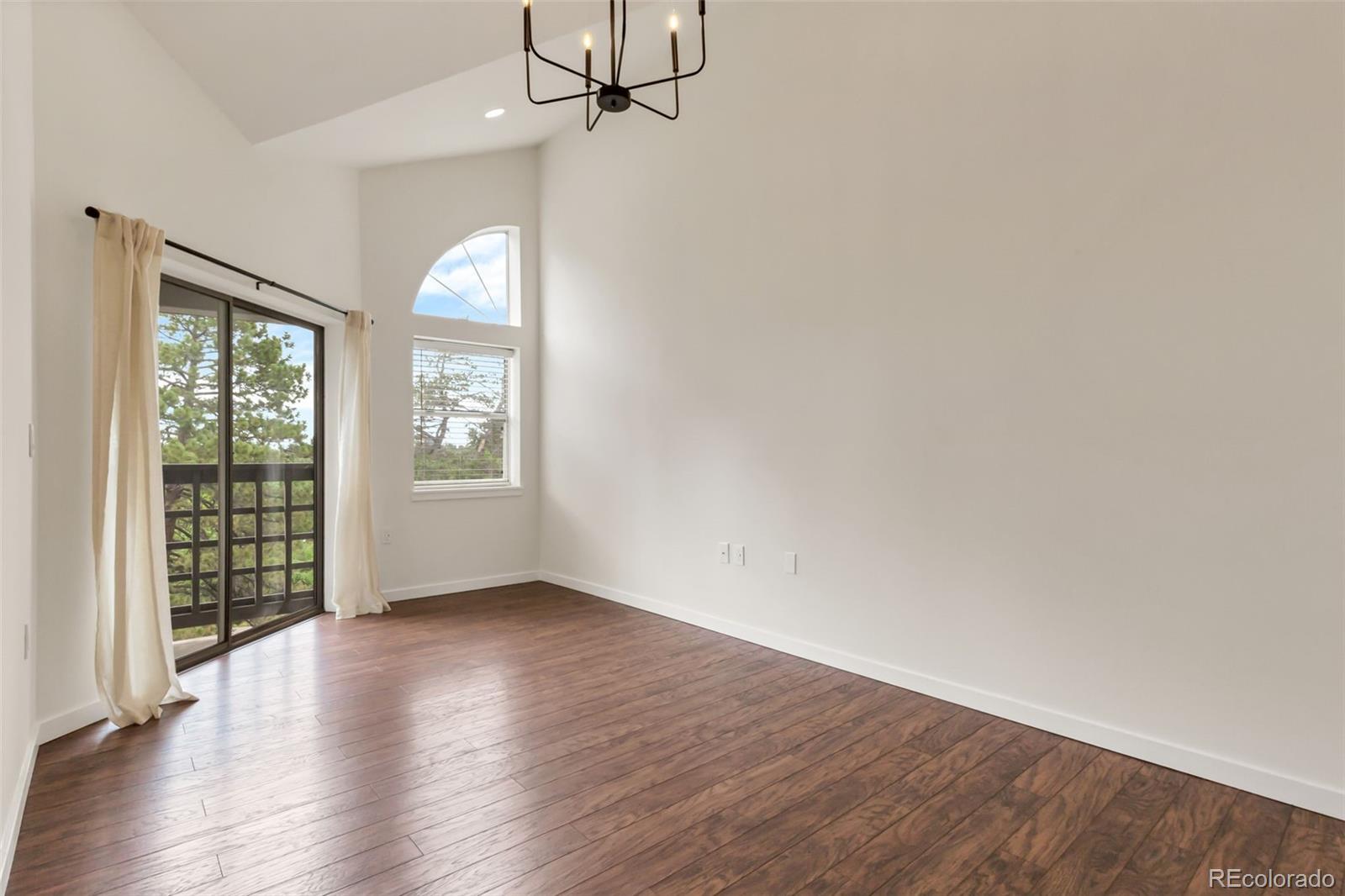 1000 1st Avenue #405, Denver, CO 80218, 2 Bedrooms Bedrooms, ,1 BathroomBathrooms,Residential,For Sale,PARKSIDE ON CHERRY CREEK,1st,REC3998892