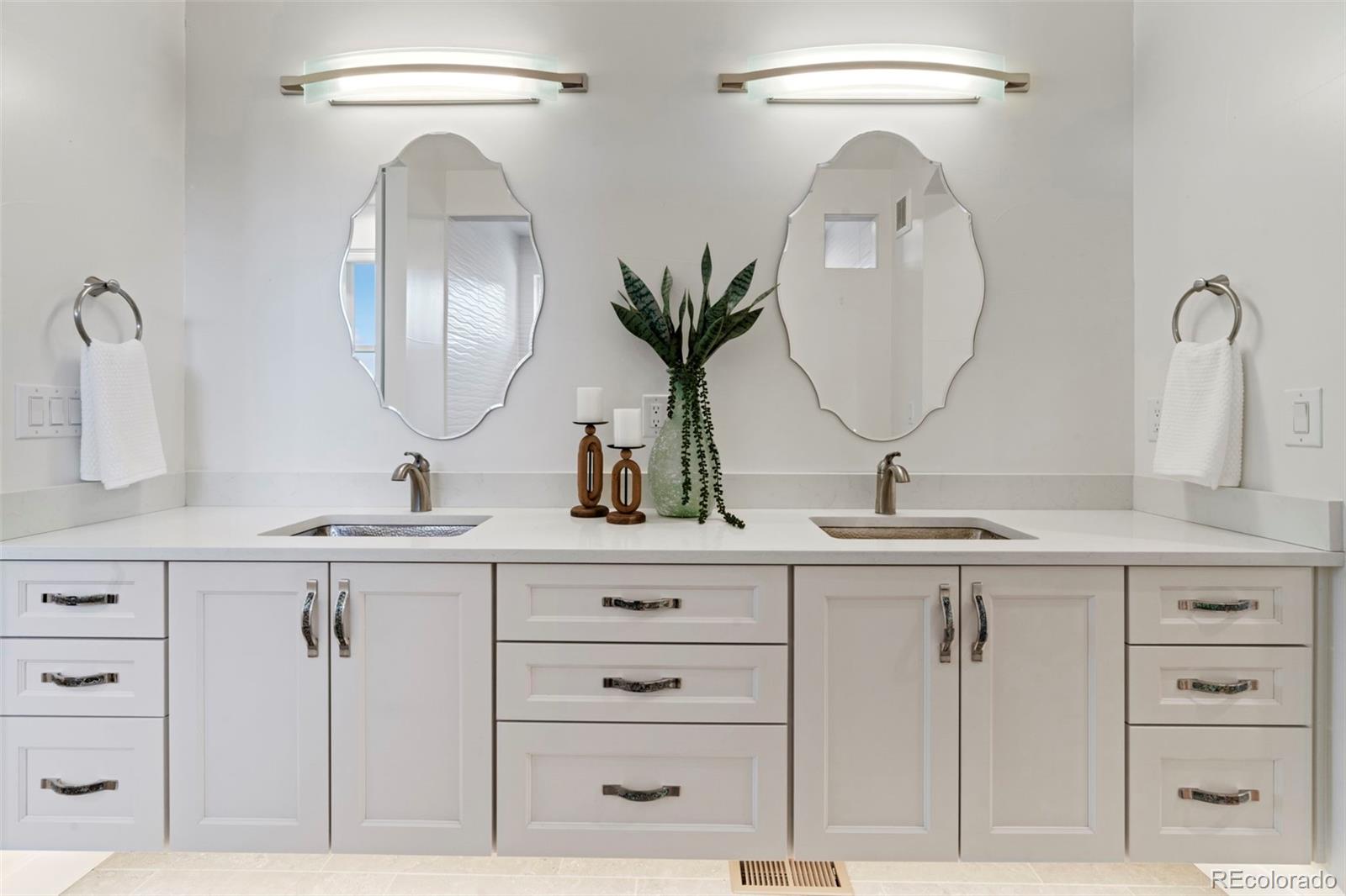 2164 Avenida Del Sol, Castle Rock, CO 80104, 4 Bedrooms Bedrooms, ,5 BathroomsBathrooms,Residential,For Sale,Avenida Del Sol,REC9507562