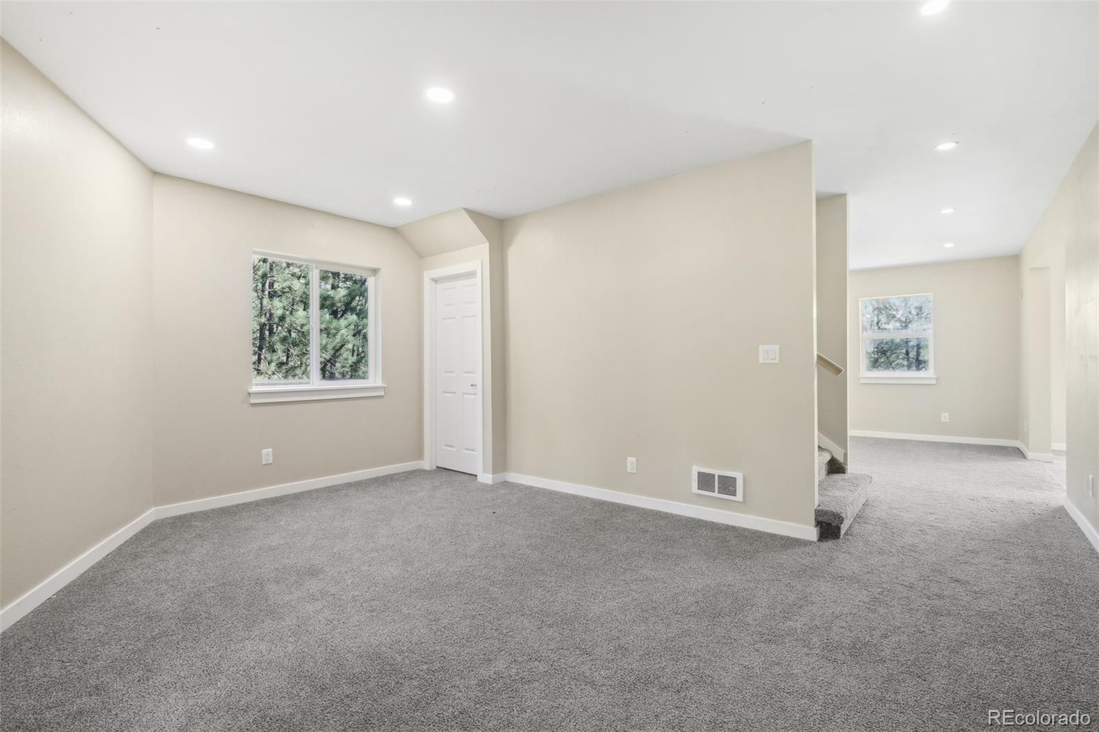 13368 Hedi Road, Woodland Park, CO 80863, 5 Bedrooms Bedrooms, ,3 BathroomsBathrooms,Residential,For Sale,Hedi,REC6791452