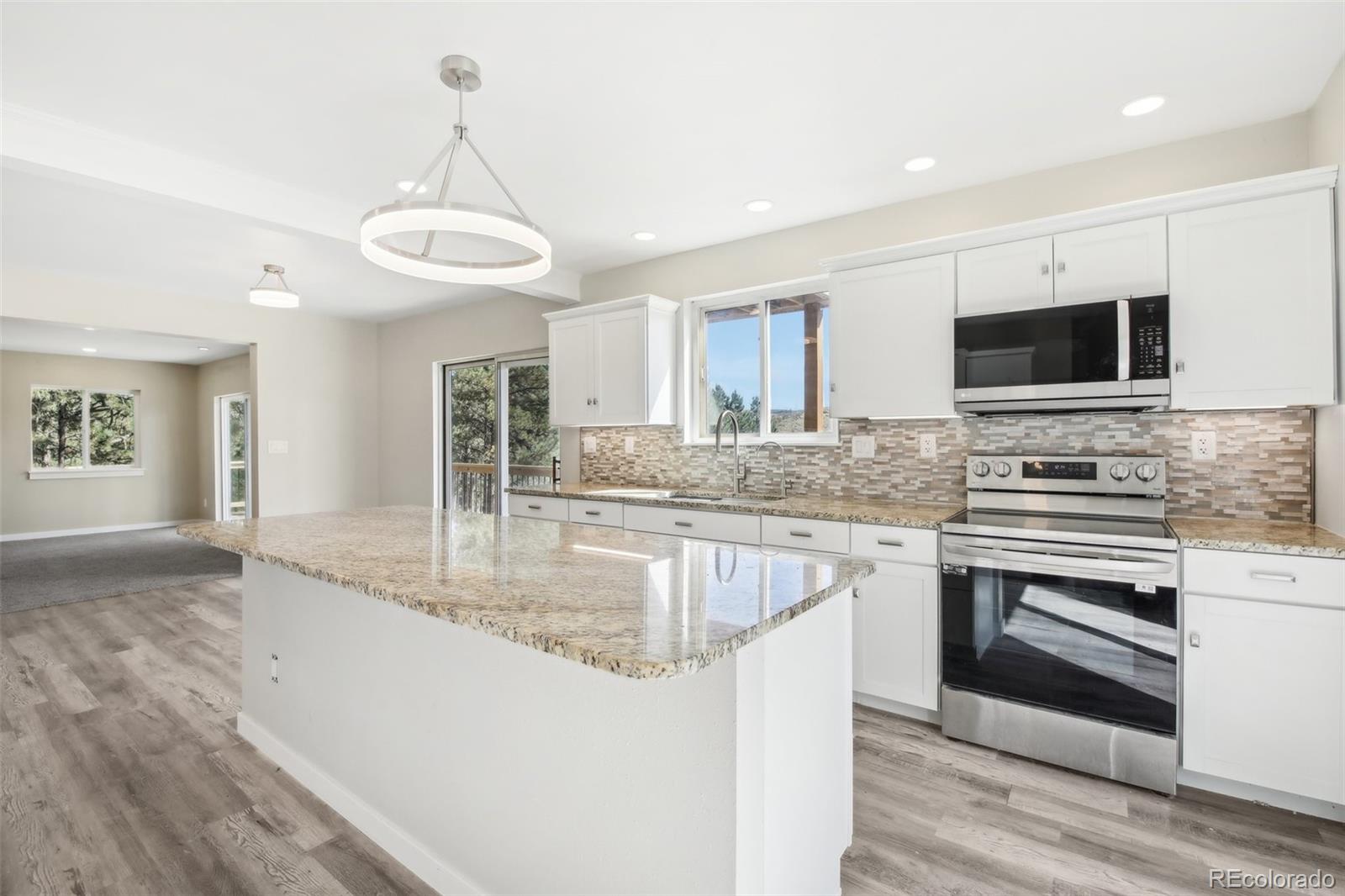 13368 Hedi Road, Woodland Park, CO 80863, 5 Bedrooms Bedrooms, ,3 BathroomsBathrooms,Residential,For Sale,Hedi,REC6791452