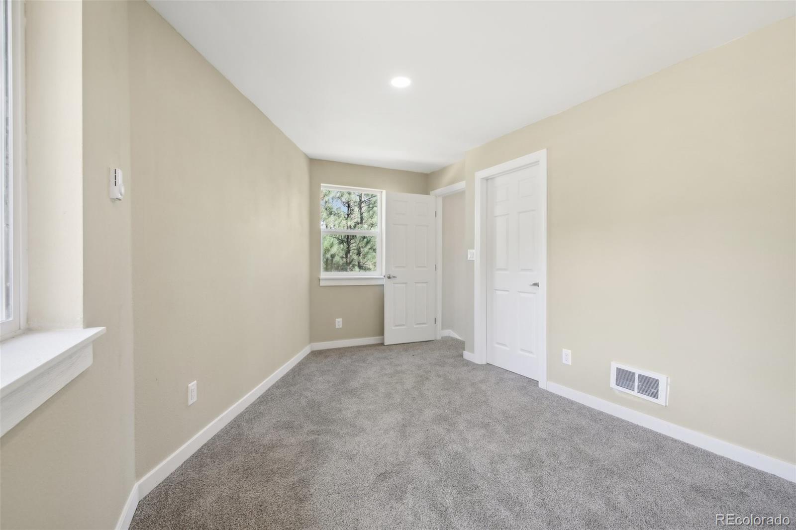 13368 Hedi Road, Woodland Park, CO 80863, 5 Bedrooms Bedrooms, ,3 BathroomsBathrooms,Residential,For Sale,Hedi,REC6791452