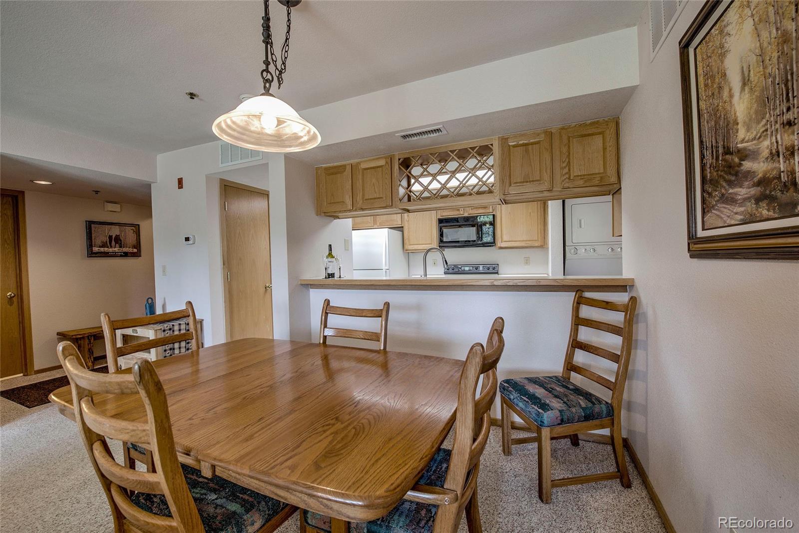 Restricted Address, 2 Bedrooms Bedrooms, ,2 BathroomsBathrooms,Residential,For Sale,Lake Forest Condos,Lakeview,REC2694155