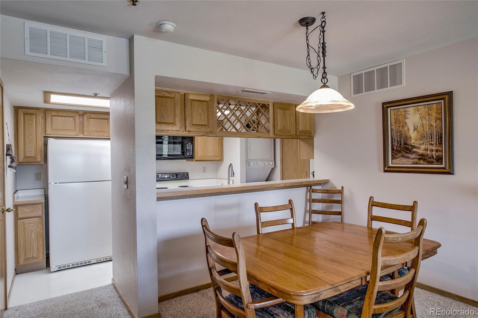 Restricted Address, 2 Bedrooms Bedrooms, ,2 BathroomsBathrooms,Residential,For Sale,Lake Forest Condos,Lakeview,REC2694155