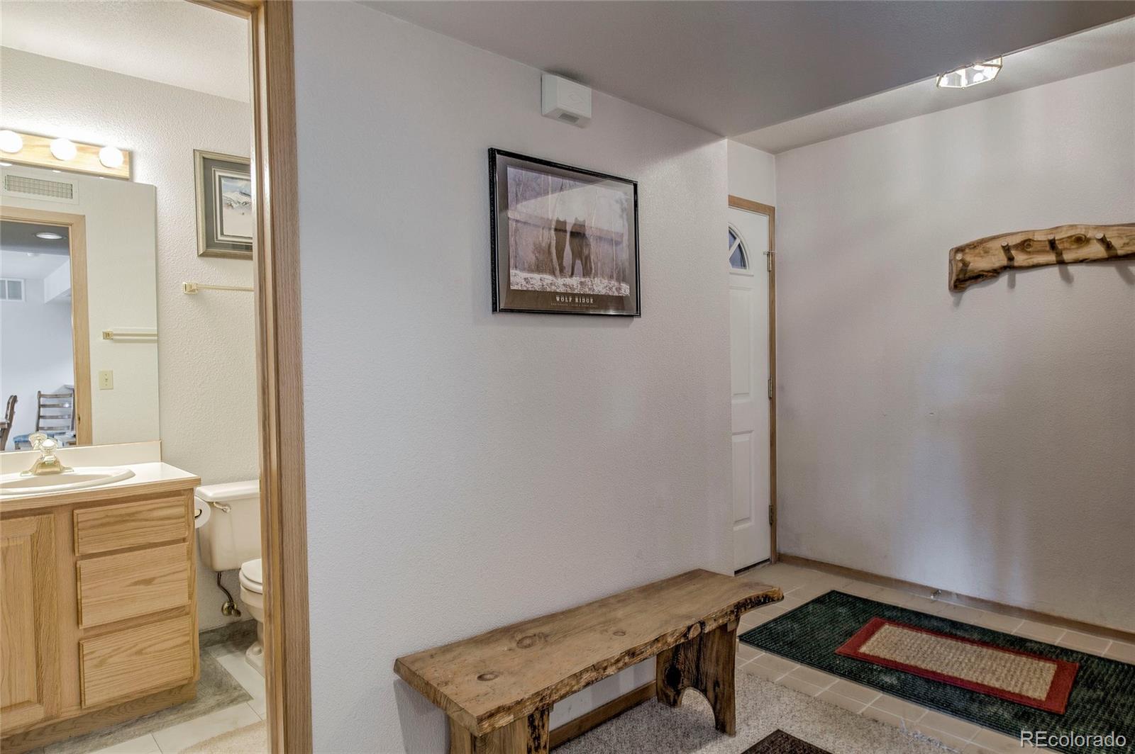 Restricted Address, 2 Bedrooms Bedrooms, ,2 BathroomsBathrooms,Residential,For Sale,Lake Forest Condos,Lakeview,REC2694155