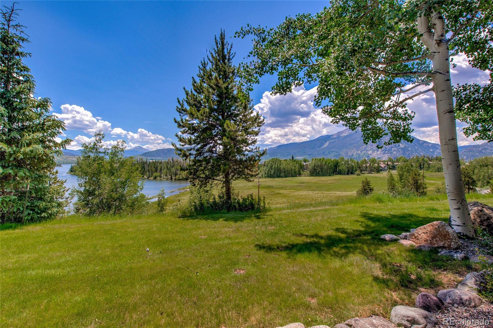 Restricted Address, 2 Bedrooms Bedrooms, ,2 BathroomsBathrooms,Residential,For Sale,Lake Forest Condos,Lakeview,REC2694155