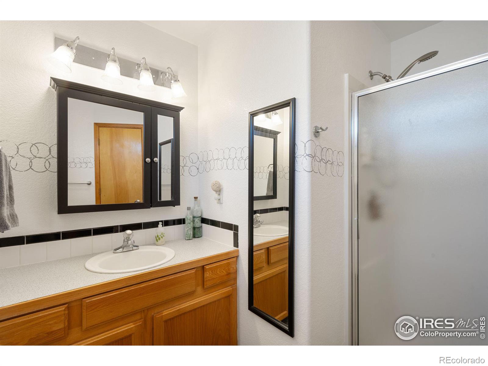 955 Winona Circle, Loveland, CO 80537, 4 Bedrooms Bedrooms, ,3 BathroomsBathrooms,Residential,For Sale,Winona,RECIR1014502